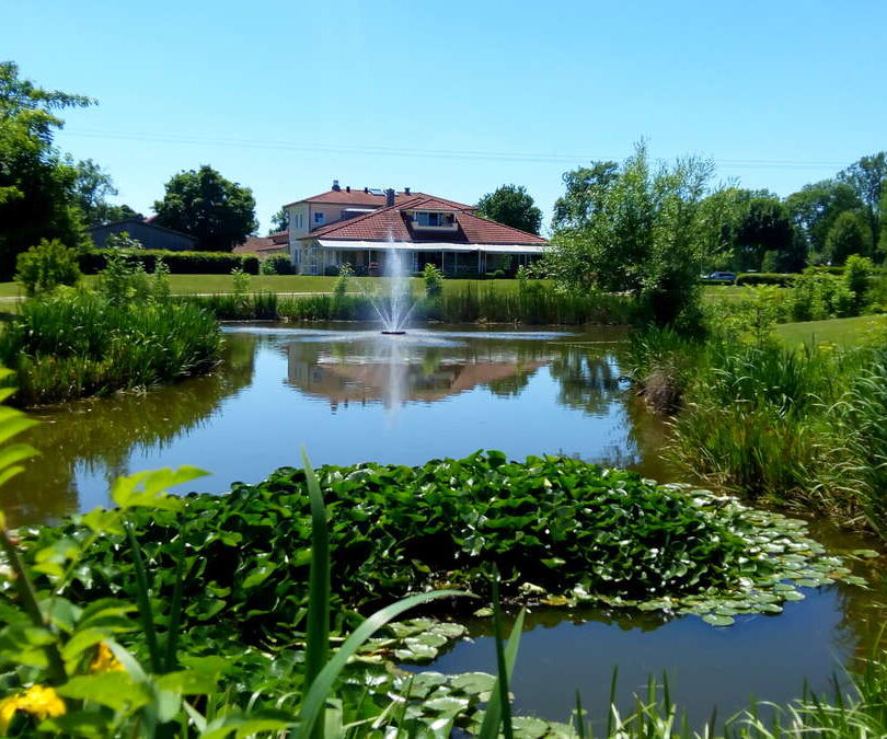 Golf Hotel