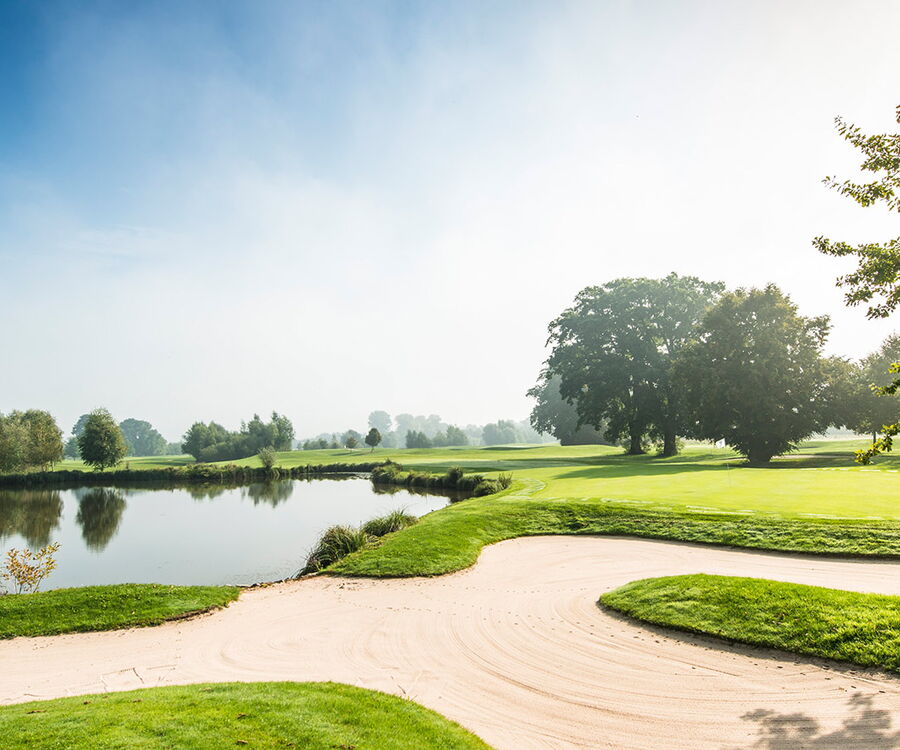 Golf Hotel